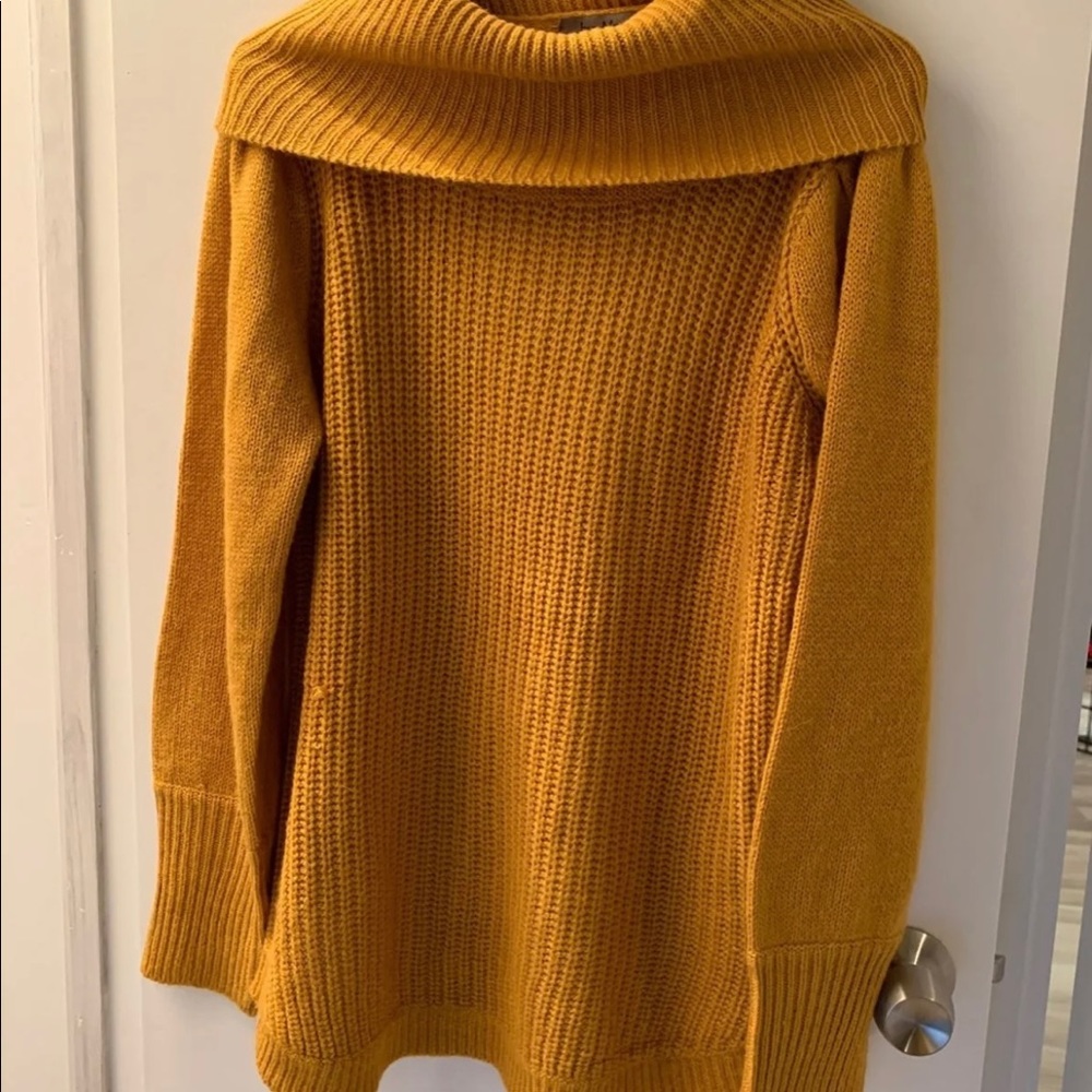Mustard yellow sweater
